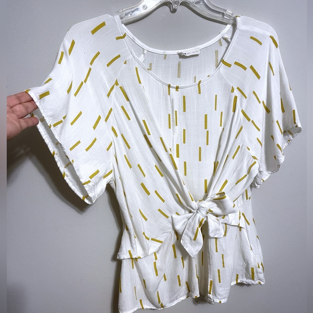 Casual Blouse with Dolman Sleeves Front Tie Adjustable for Beach Vacation Wear